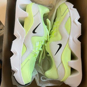 NIKE RYZ 365